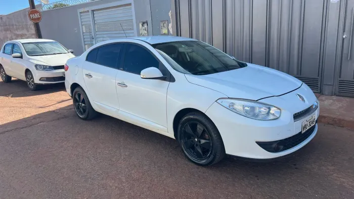 Renault Fluence Sed. Dynamique 2.0 16V Flex Aut. 2013