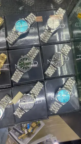 Relógio Citizen em aço