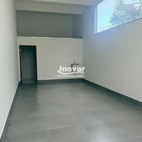 Excelente loja com aproximadamente 45m² em ótima localização.