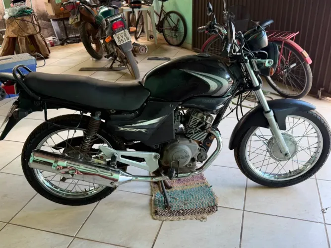 Vendo moto YBR