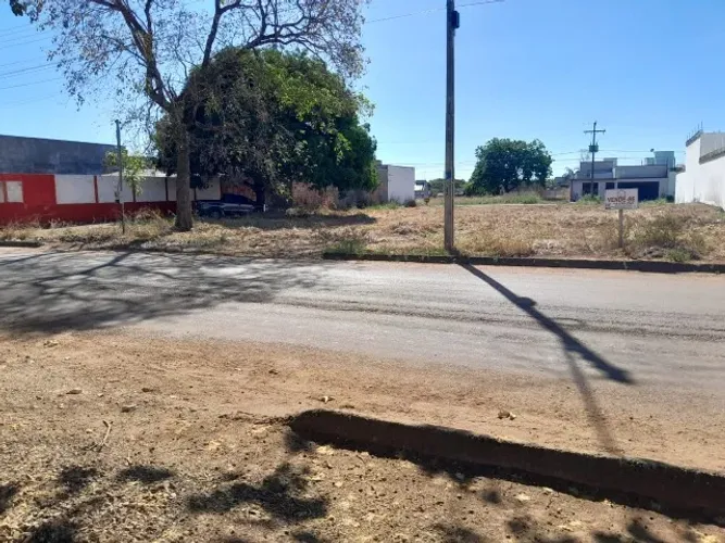 2 LOTES NO CENTRO DE LAGOA DA CONFUSÃO - TO - Excelente localização, no centro da cidade