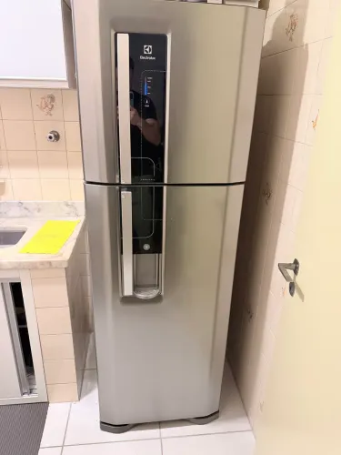Geladeira Electrolux Frost Free 382L Inox com Dispenser - Funcionando Perfeitamente