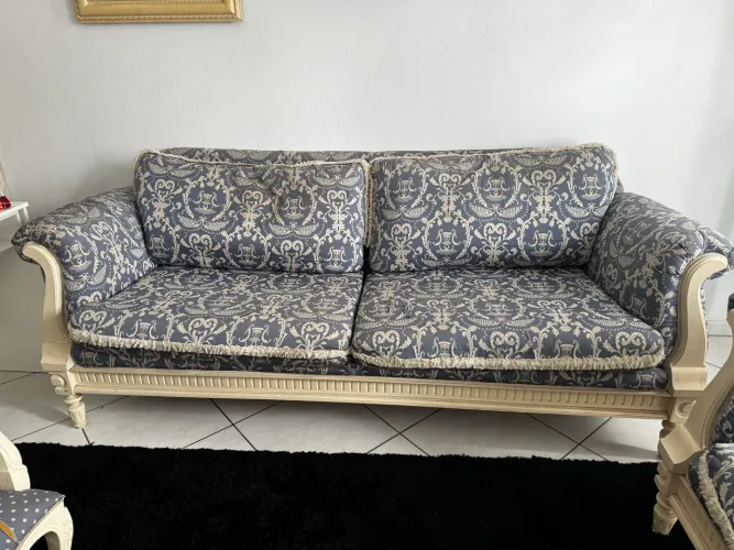 Conjunto sofás e poltronas estilo Luis XVI