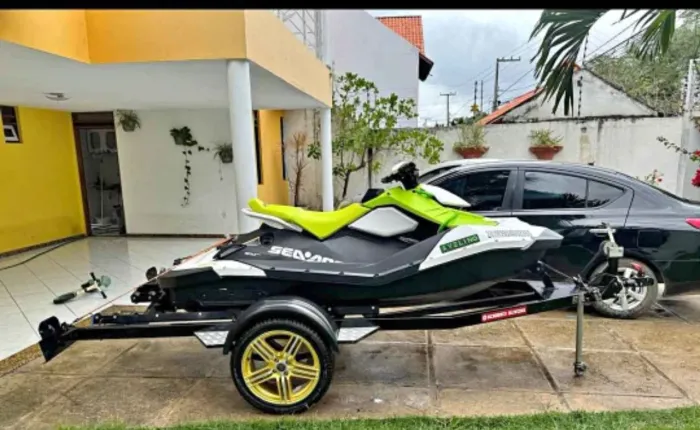 Jet ski spark 2024 23 hs