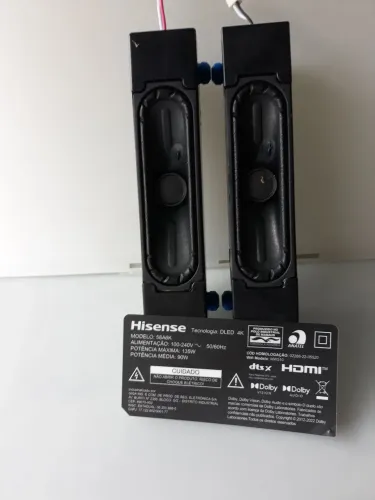Vendo o par de alto Alto tv Hisense modelo 58A6K. Usado bom 