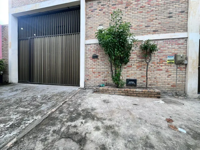 Imóvel para aluguel possui 500 metros quadrados em Praia do Meio - Natal - RN