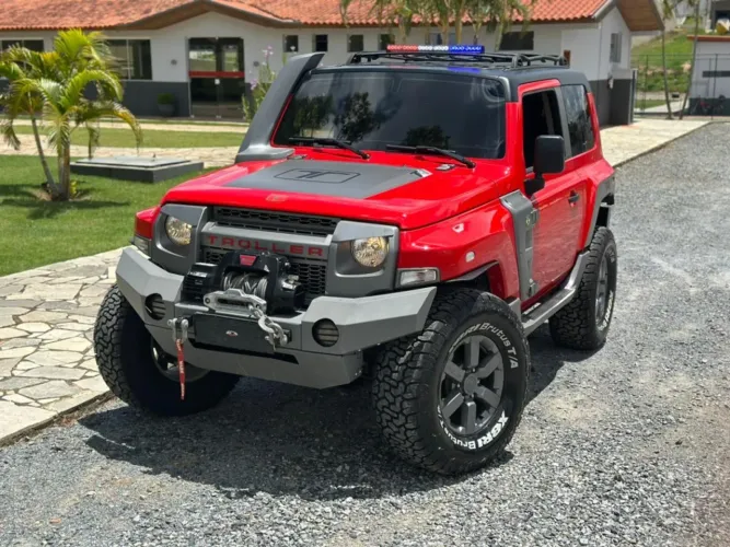 Troller T-4 XLT 3.2 2017