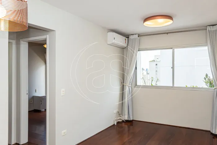 APARTAMENTO PARA LOCAÇÃO EM MOEMA COM 43M², 1 SALA, 1 QUARTO COM VARANDA E 1 VAGA DE GARAG