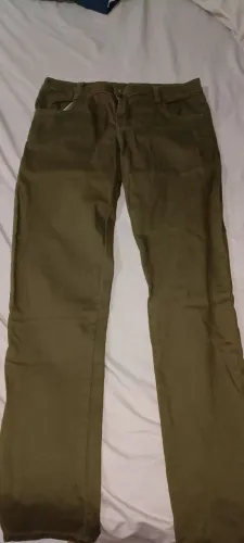  Calça sarja verde