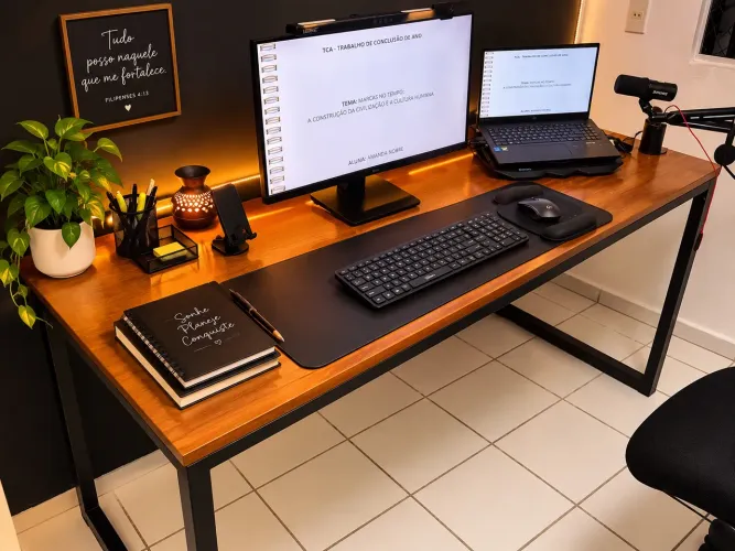 Mesa para computador R$ 1.200