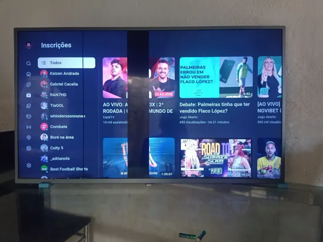 Smart TV Philips 50" 4K (Modelo 50PUG6513/78) - COM DETALHE NA TELA