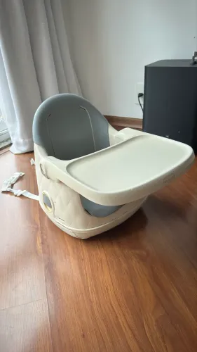 Cadeirinha de alimentação