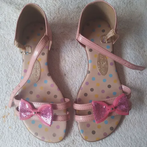 Sandália infantil Kiss feminina tamanho 33 semi-nova