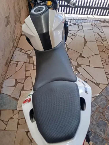 Vendo moto em perfeito estado