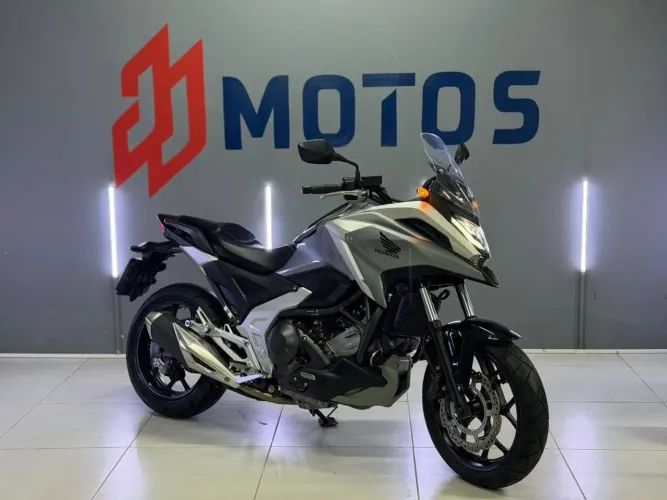 NC 750X DCT 2025 7.000 Km