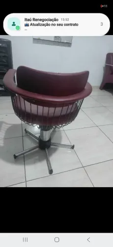 Cadeira hidráulica para cabeleireiro ou barbeiro