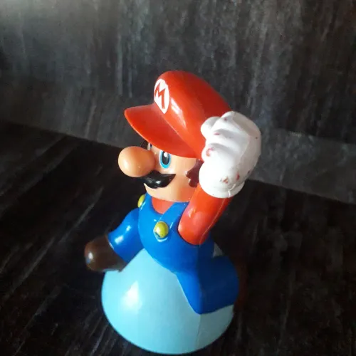 Mini boneco do mario