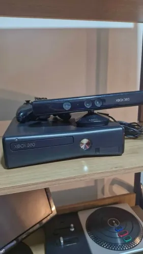 Xbox 360 RGH (luz vermelha, ler descrição)