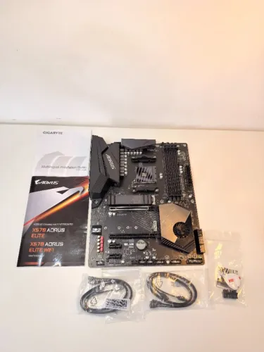 Placa Mãe Gigabyte Aorus Elite X570, AMD AM4, ATX, DDR4, NVME, UR0325