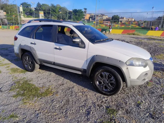 Fiat Palio Weekend Adventure Locker 1.8 Flex 2012