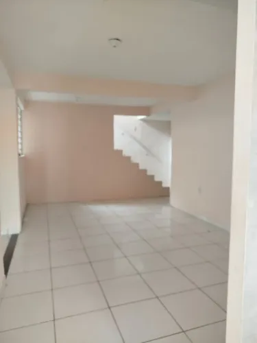 Casa Olho d'água Próx Litorânea 