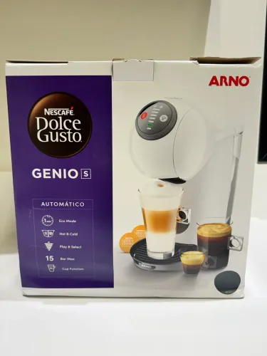 Vendo cafeteira Dolce Gusto GÊNIO S, 220V, cor grafite. Nova, na caixa!