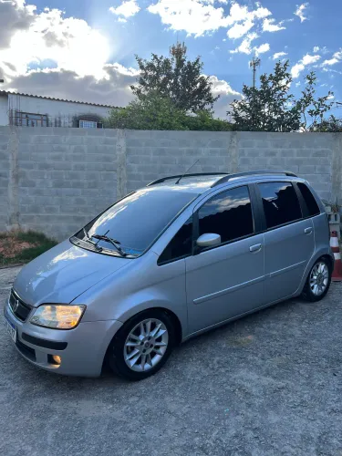 Fiat Idea ELX 1.4 MPI Fire Flex 8V 5P 2009