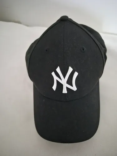 Boné Yankeess, impecável.