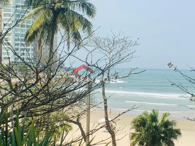 Apartamento em Avenida Marechal Deodoro da Fonseca - Pitangueiras - Guarujá/SP