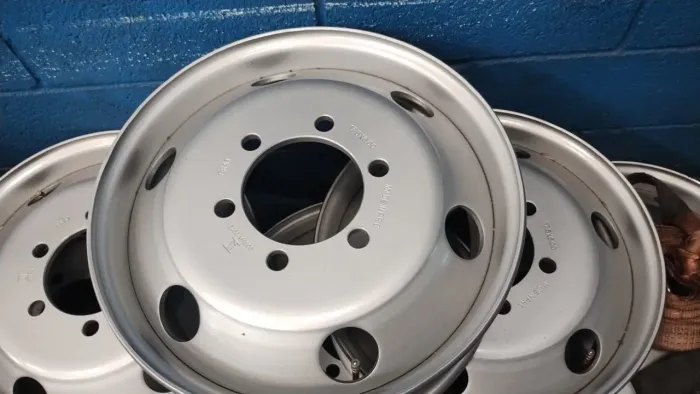 Roda de Iveco 35s14 