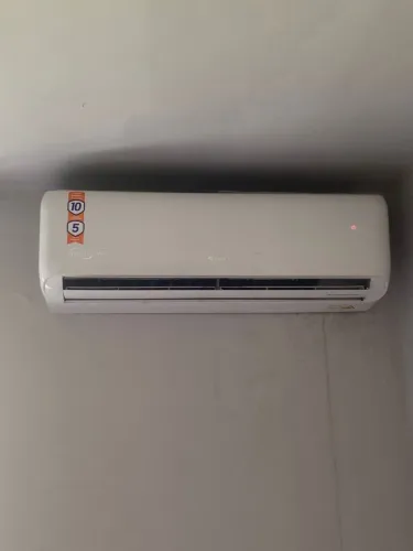 AR CONDICIONADO G-TOP INVERTER 9.000 BTUS 01 ANO DE USO