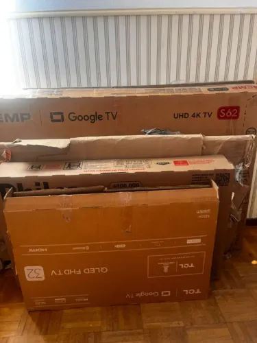 lote de 4 TVs com defeito de tela quebrada