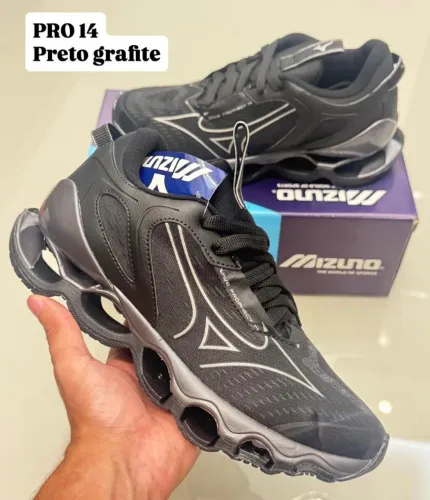 Mizuno pró 13 e 14