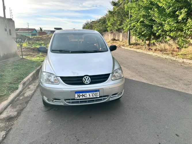 Volkswagen Fox City 1.0mi/ 1.0mi Total Flex 8V 3P 2009