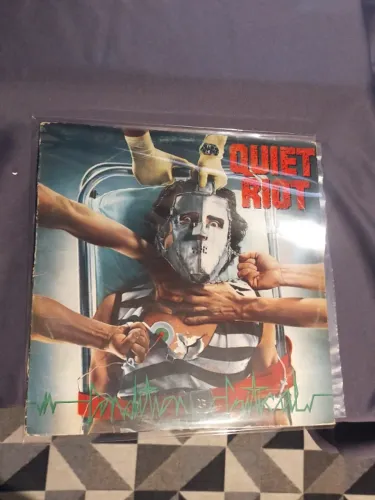 Lp Vinil Quiet Riot Condition Critical