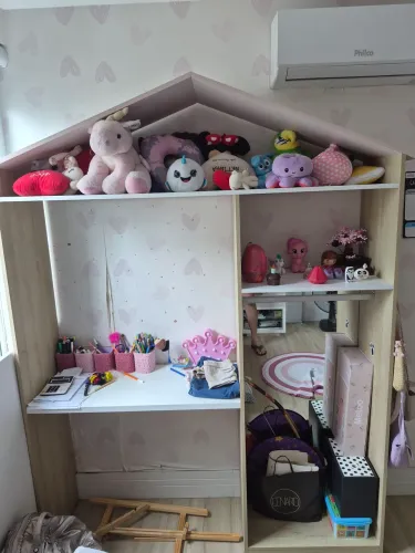 Escrivaninha de quarto  para menina