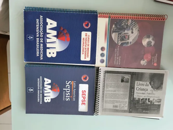Doação de livros de medicina 