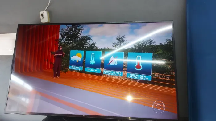 Vendo tv. Samsung 65 polegadas smart