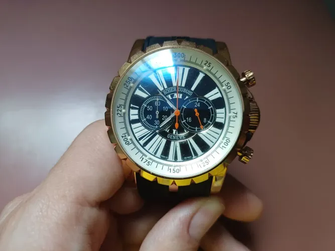 Relógio Roger dubuis excalibur 