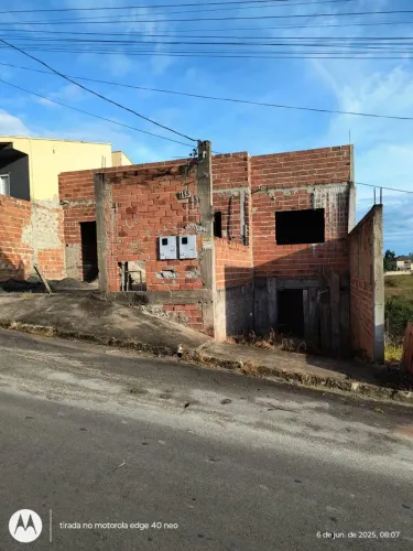 Casa com 2 dormitórios à venda, 180 m² por R$ 350.000 - Centro - Monte Sião/MG