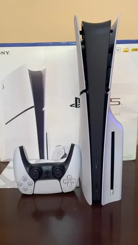 PS5 slim 1 terabyte mídia física impecável
