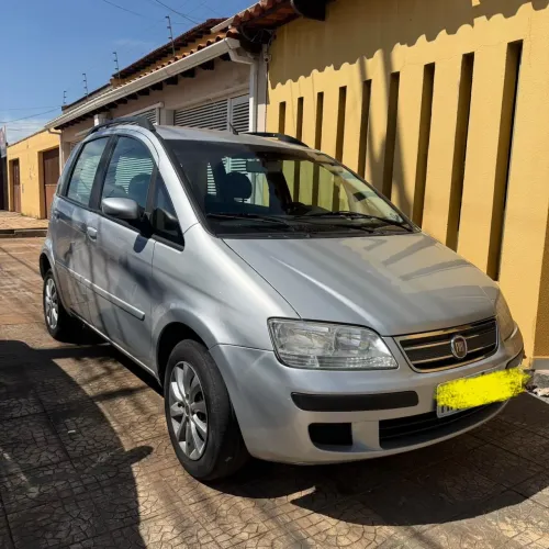 Fiat Idea ELX 1.4 MPI Fire Flex 8V 5P 2010