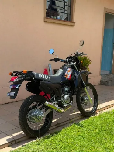 YAMAHA DT 200 LINDA, MECANICA PERFEITA, TUDO FUNCIONANDO.