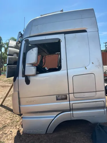 Porta completa lado esquerdo Mercedes Actros 2651S 2018