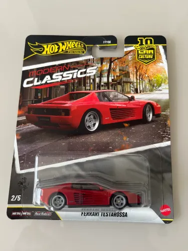 ? Hotwheels Ferrari Testarossa ?