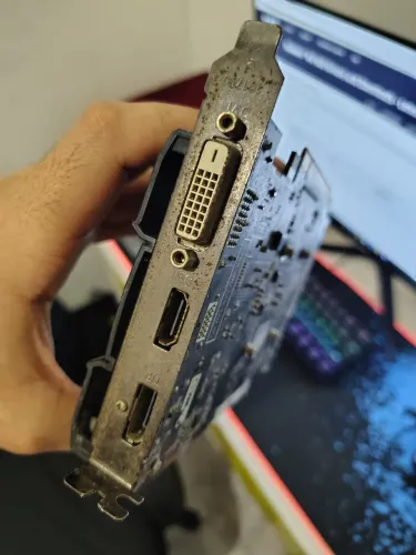 Rx 550 4Gb, funcionando perfeitamente