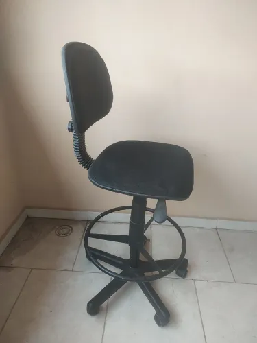 Cadeira caixa alta 