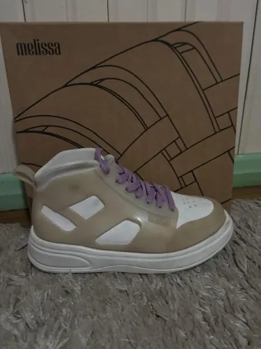 Tênis melissa número 35