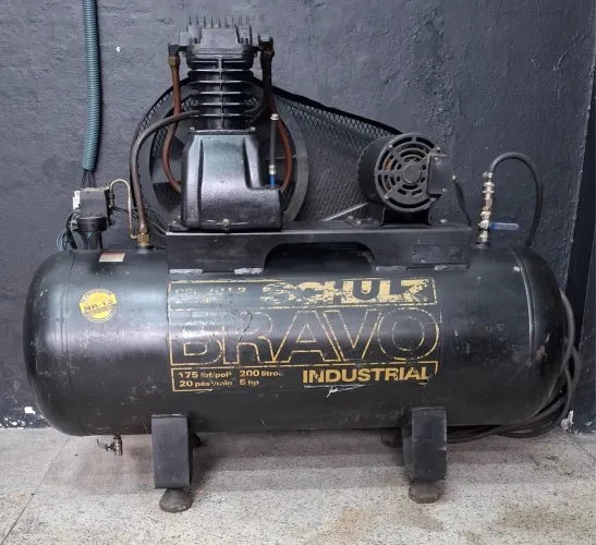 Compressor SCHULZ 200 LT 185 IBF 20! Pés 2 cilindros.