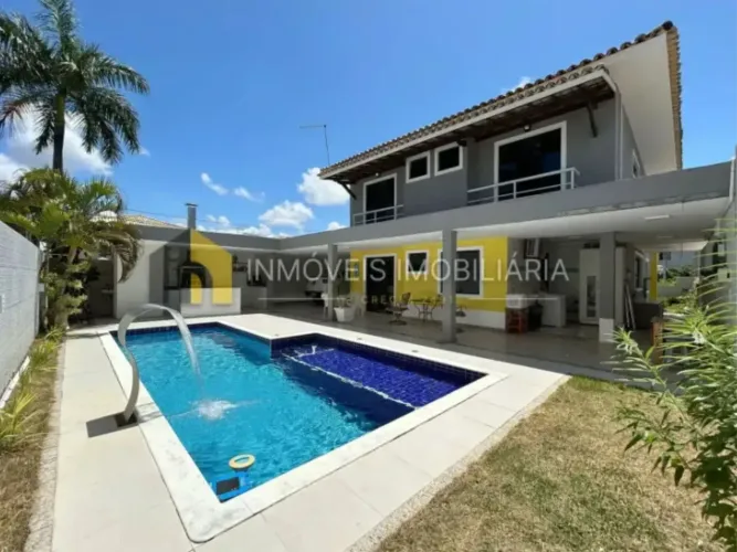 Imóvel para venda possui 340 metros quadrados com 4 quartos em Buraquinho - Lauro de Freit